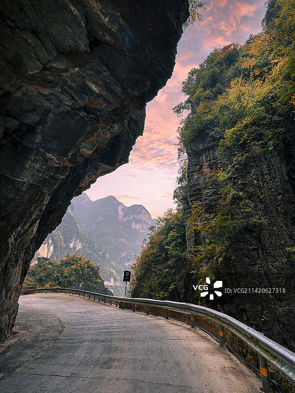 重庆巫山下庄村天路美景图片素材