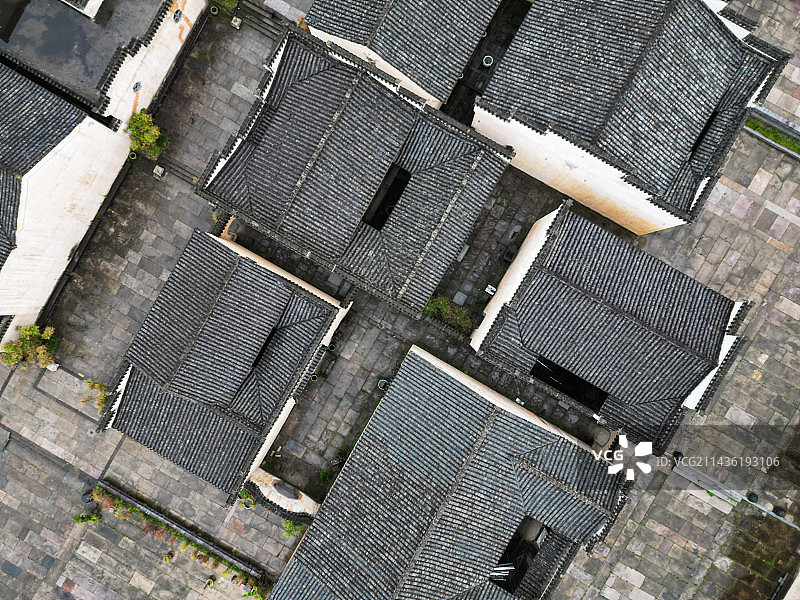 无人机航拍安徽黄山市呈坎村房屋屋顶图片素材