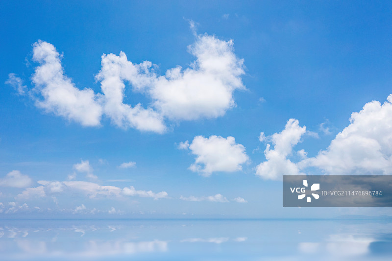 青海湖蓝天白云天空背景图片素材
