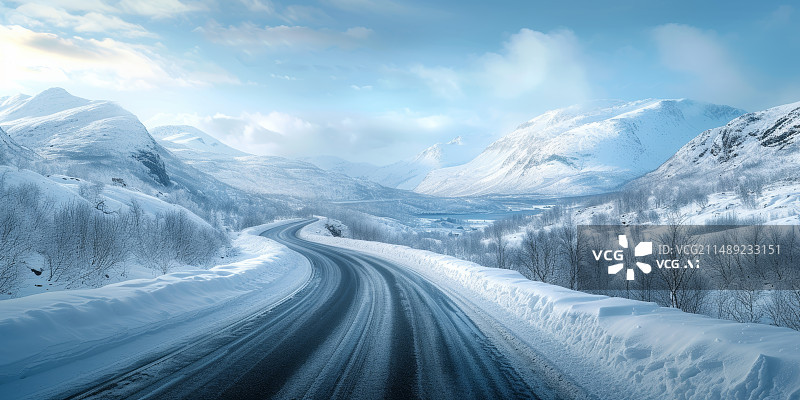 【AI数字艺术】一条没人的公路通向远处的雪山图片素材