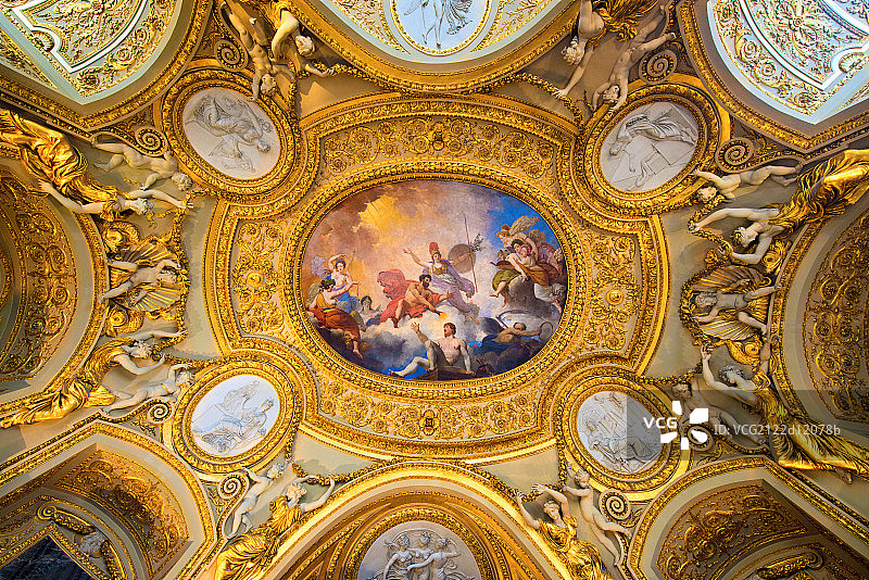 卢浮宫穹顶图片素材