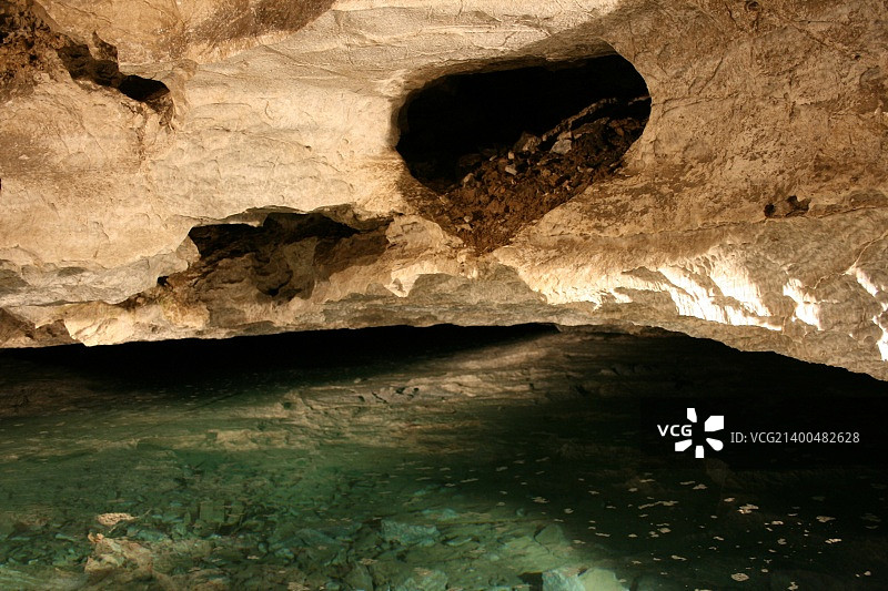 地下洞穴内部图片素材