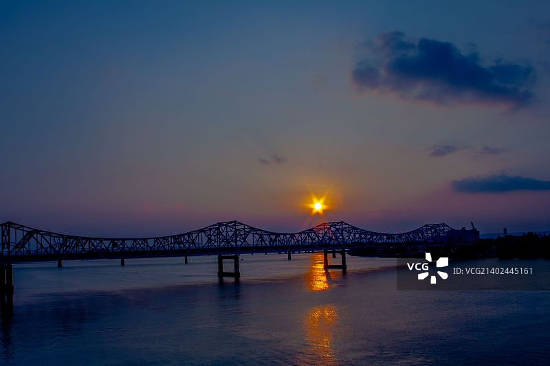 桥的日落图片素材