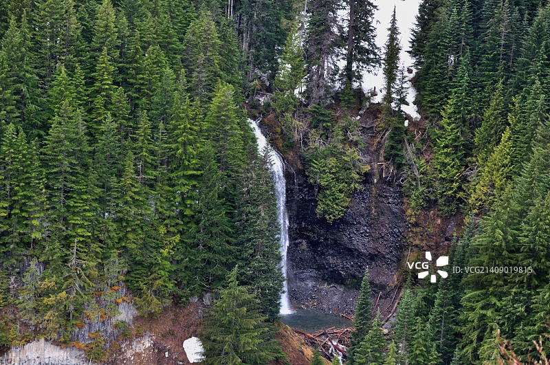 玛莎瀑布俯瞰(雷尼尔山国家公园)图片素材