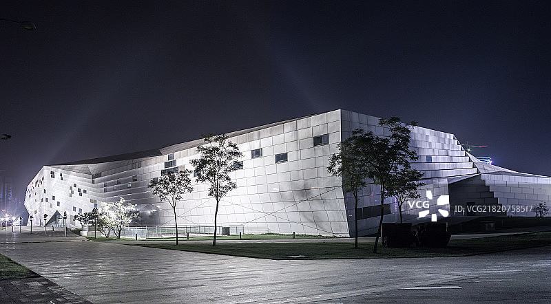 山西省太原市美术馆建筑外观夜景图片素材