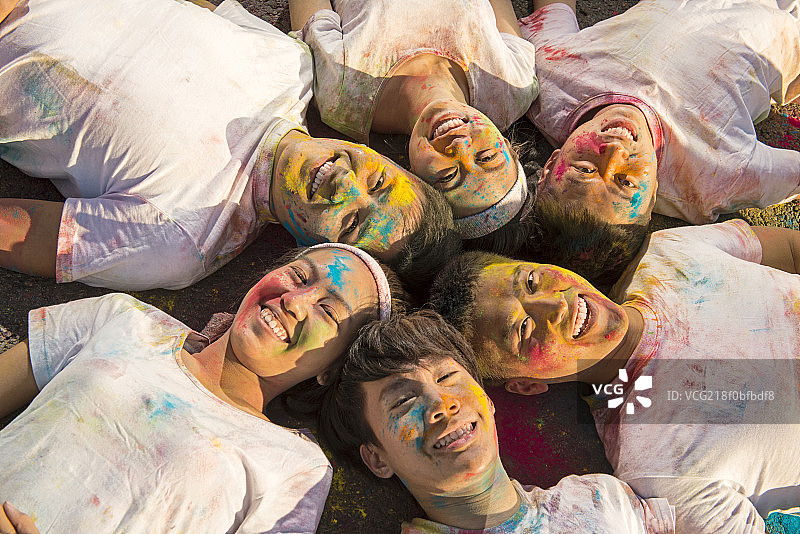 People at The Color Run图片素材