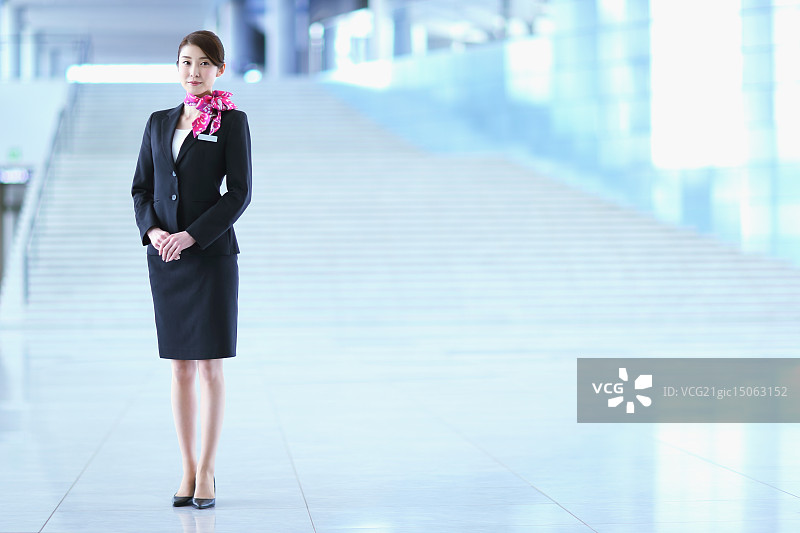 日本漂亮的空姐在机场图片素材