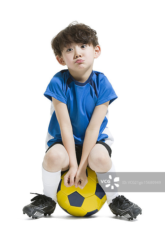 可爱的小男孩和足球图片素材
