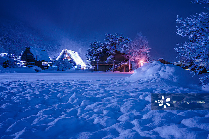 日本白川乡合掌村雪景风光图片素材