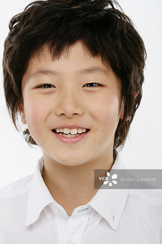 男孩(12 - 13)微笑,肖像,特写镜头图片素材