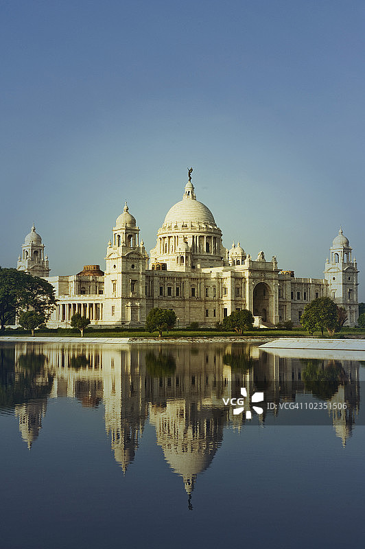 水中博物馆的倒影，维多利亚纪念馆，加尔各答，西孟加拉邦，印度图片素材