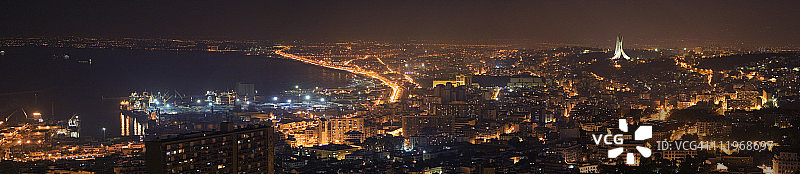 Algiers-Algeria晚上图片素材
