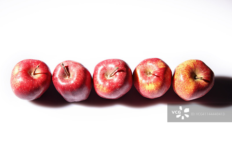 苹果排成一排图片素材