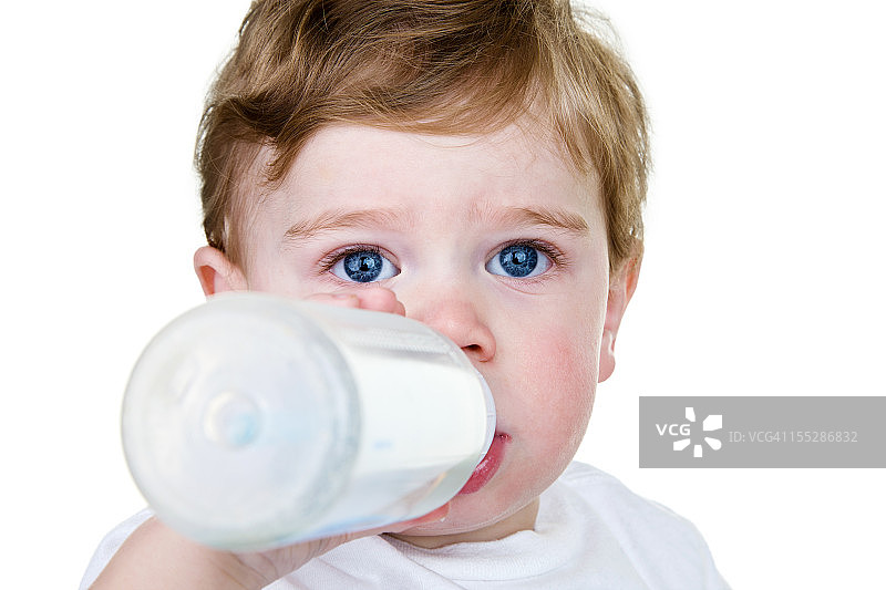 婴儿喝瓶图片素材