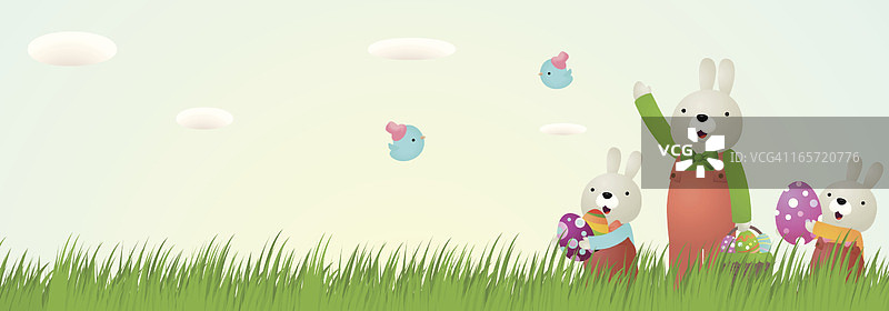 复活节兔子，鸡蛋，草地上的蓝鸟与天空的背景图片素材
