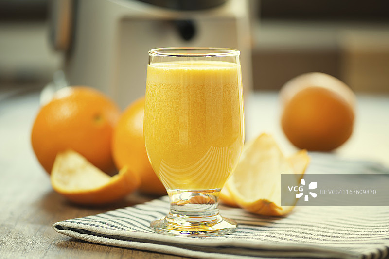一杯橙汁图片素材
