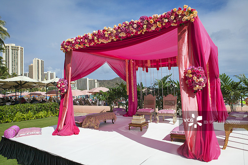印度婚礼上的粉色装饰图片素材