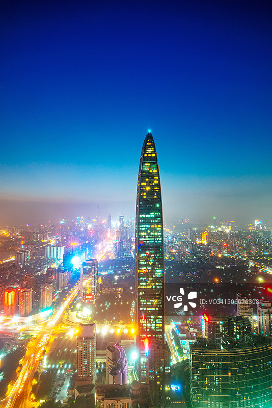 深圳，中国大都市的黄昏图片素材