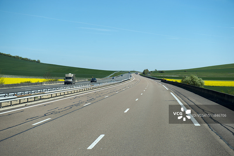法国杜布司Besançon附近的高速公路图片素材