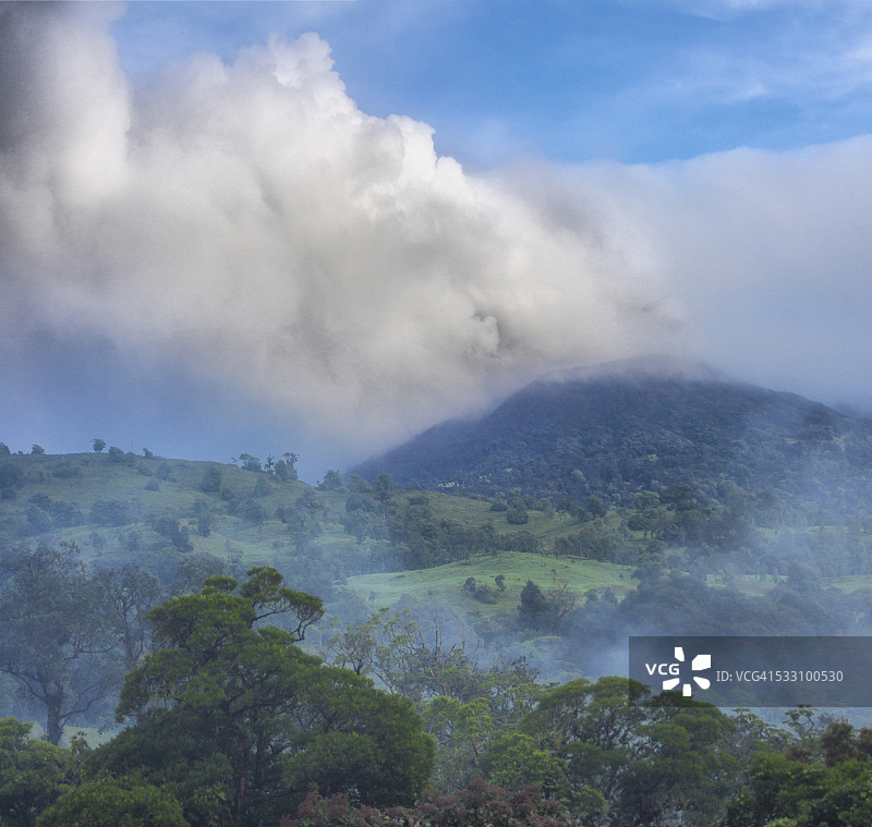 哥斯达黎加活火山:图里阿尔巴火山图片素材