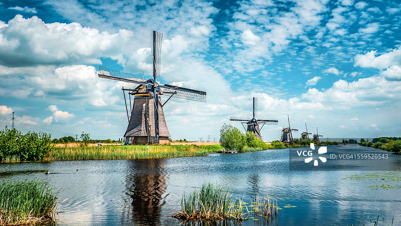 传统的荷兰风车图片素材