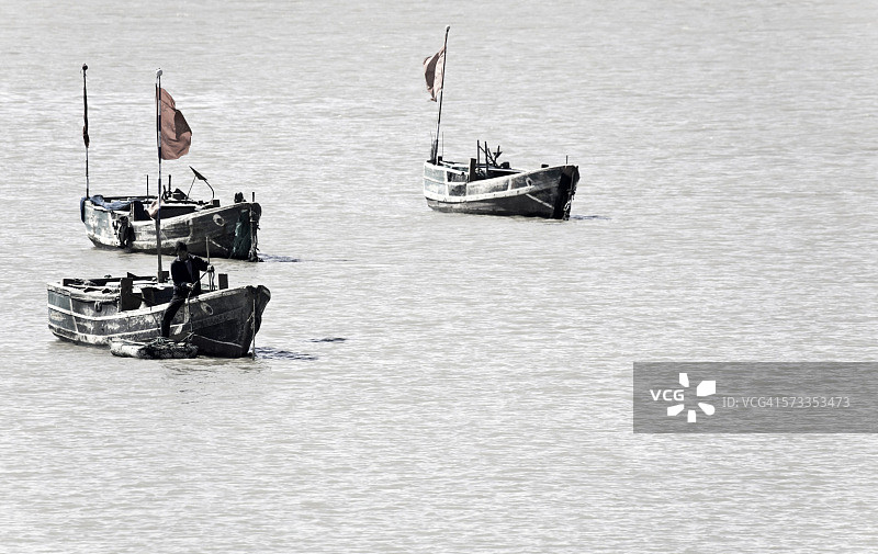 四角岛附近的渔船图片素材
