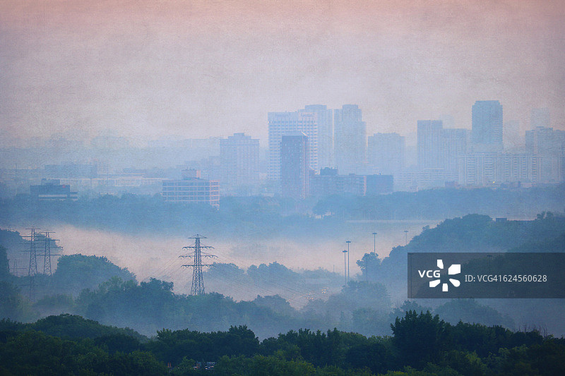 多伦多的山谷故事。有雾的早晨图片素材