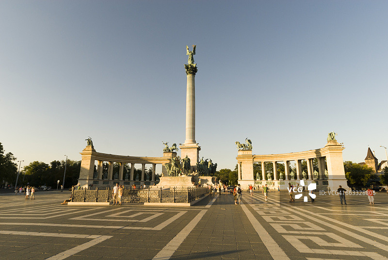 匈牙利布达佩斯英雄广场图片素材