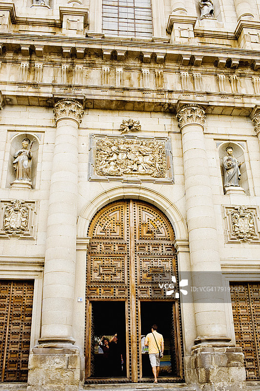 西班牙托莱多一栋建筑的入口图片素材