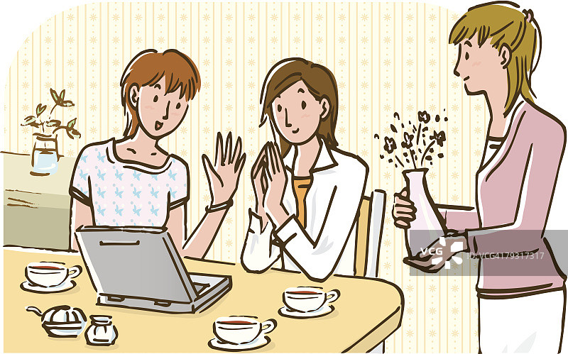 三个女人在喝茶休息，两个在看笔记本电脑，一个拿着花瓶图片素材