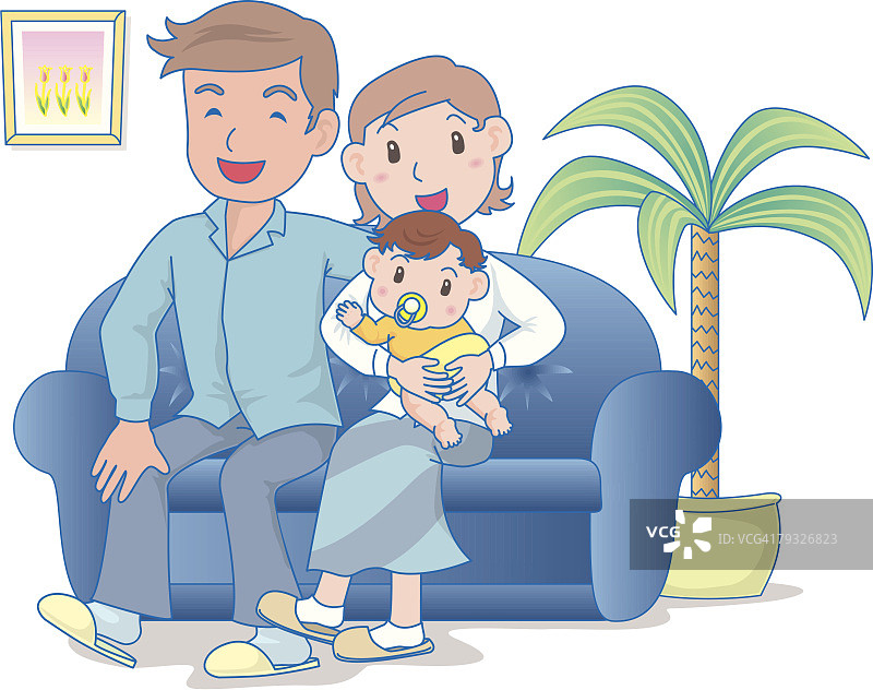 父母带着宝宝坐在沙发上，微笑着图片素材