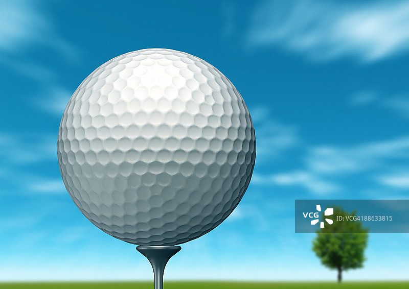 高尔夫球在球座的高尔夫球图片素材