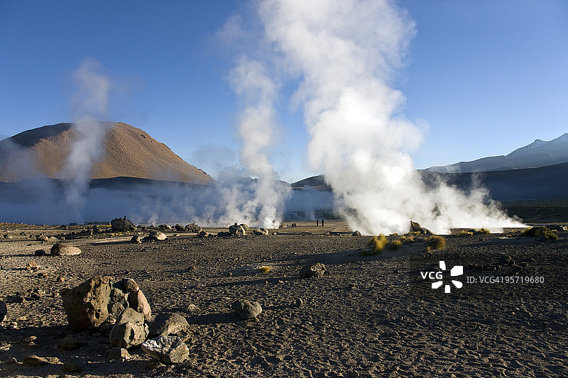 火山间歇泉和地热活动图片素材