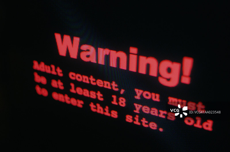计算机屏幕上的警告信息图片素材