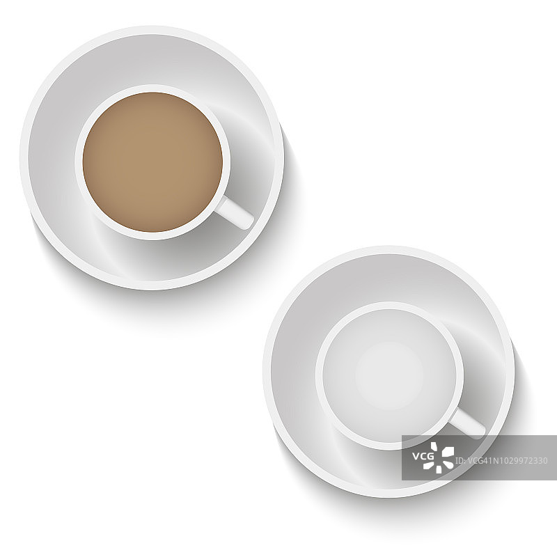 现实的顶视图咖啡杯和碟孤立在白色的背景。矢量图图片素材
