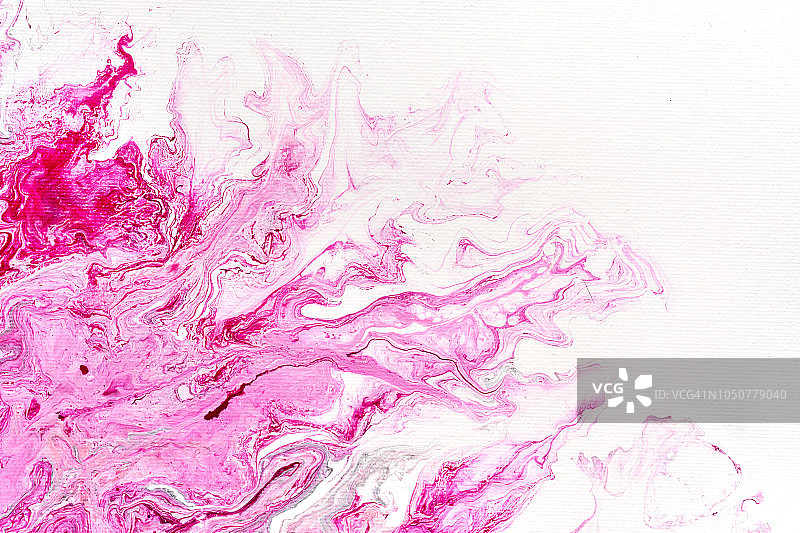 抽象色彩的背景纹理流体艺术丙烯酸颜料。紫色，紫色，粉红色，白色图片素材