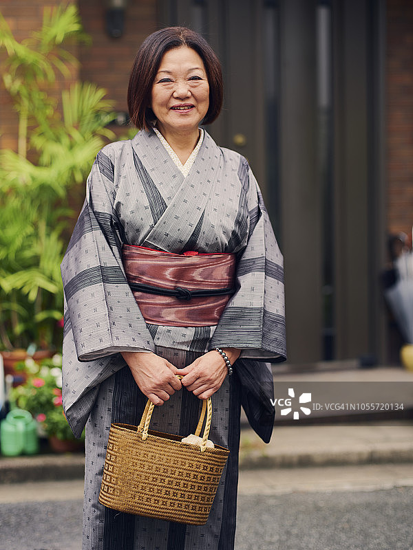 年长日本女人图片素材