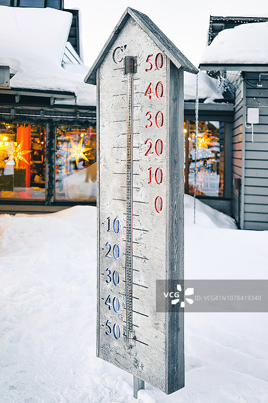 拉普兰圣诞老人村的温度计图片素材