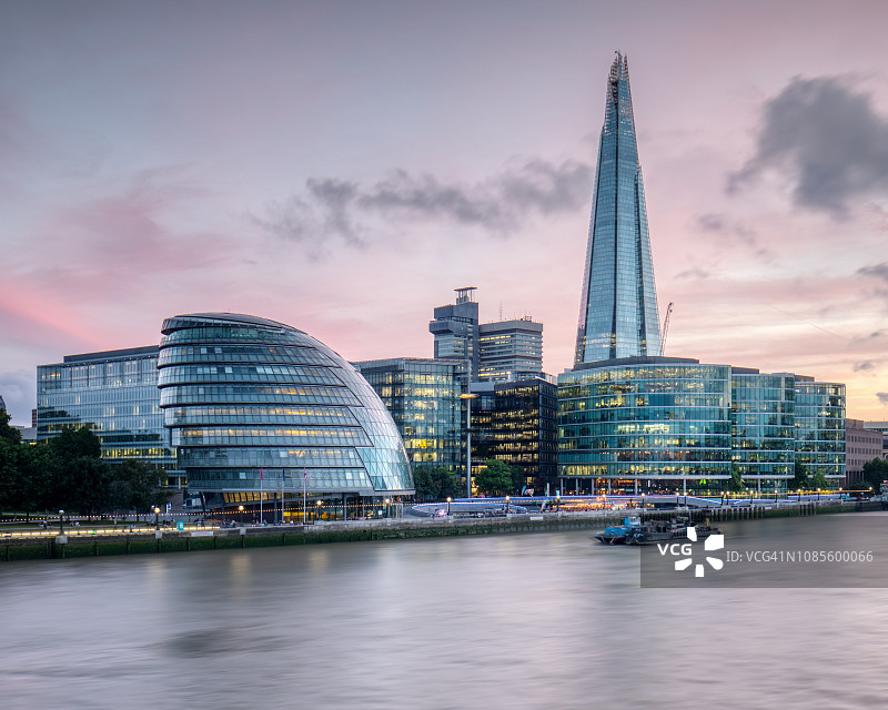 伦敦城，英国，天际线和泰晤士河图片素材