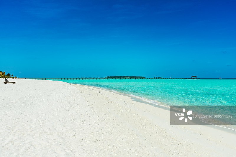 马尔代夫南阿里环礁迪夫西度假岛的热带天堂图片素材