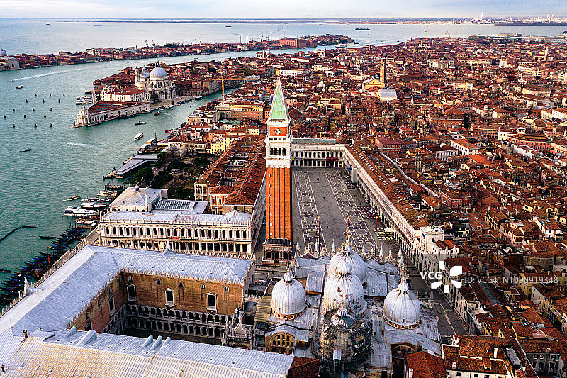 威尼斯圣马可广场的航拍图图片素材