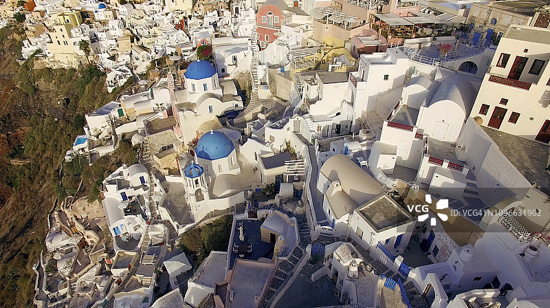 鸟瞰希腊圣托里尼岛上的伊亚图片素材