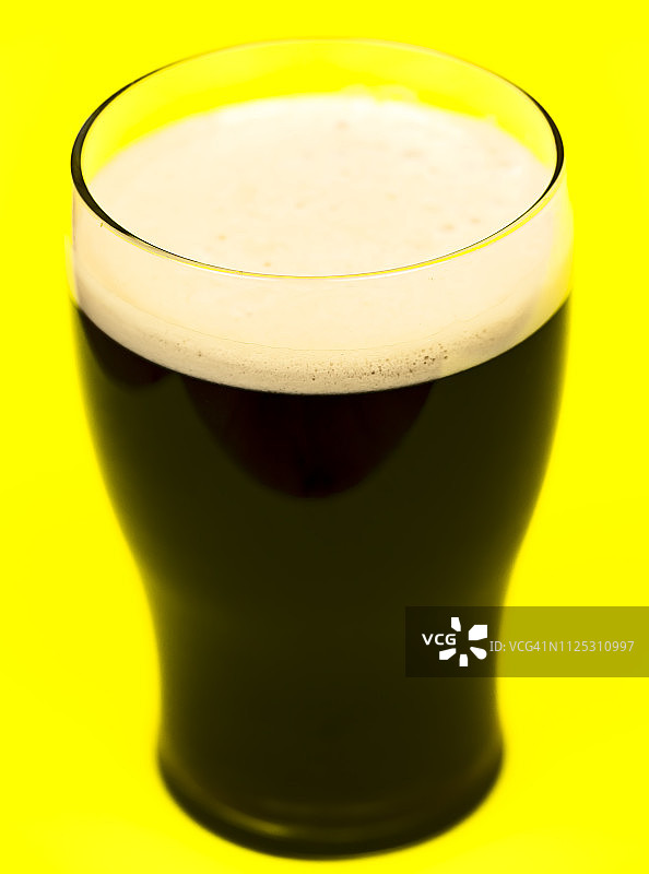 圣帕特里克节的黑爱尔兰啤酒图片素材