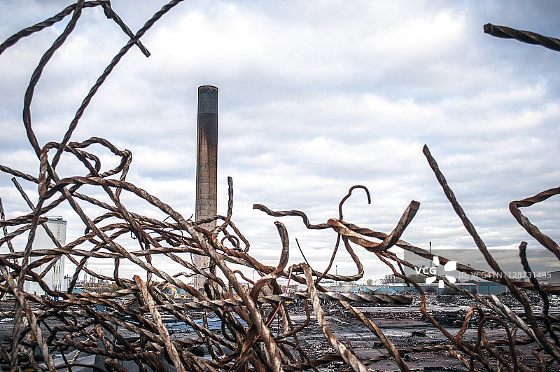 英国，部分拆除的前化工厂图片素材