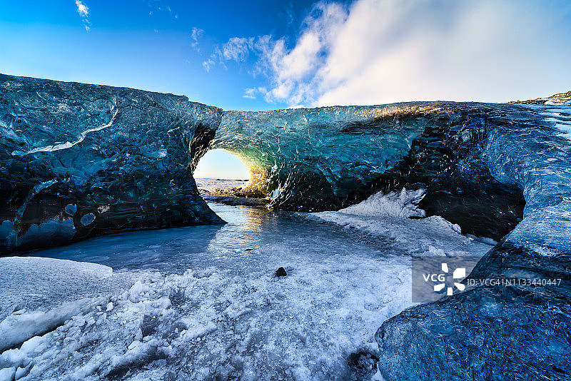 冰岛Breiðamerkurjökull的冰洞图片素材