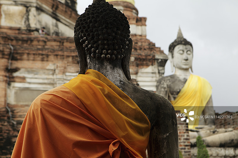 泰国Yai Chaya Mongkol寺的石佛图片素材