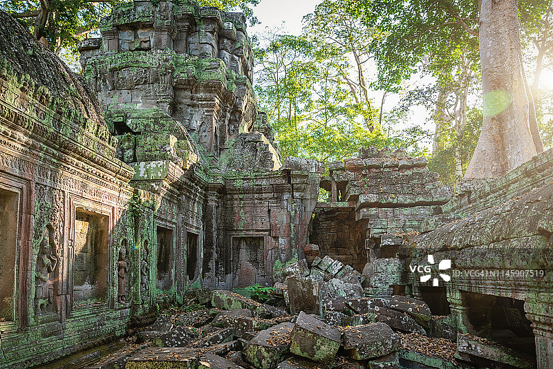吴哥窟塔普罗姆黄昏， 柬埔寨图片素材