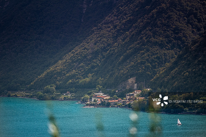 瓦雷纳，科莫湖，伦巴第-意大利图片素材