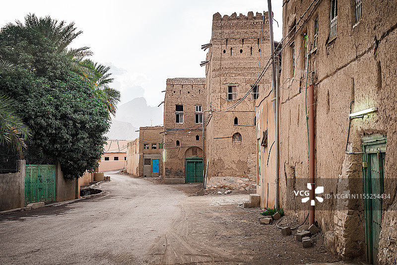 阿拉伯半岛阿曼苏丹国哈姆拉历史街区的一条街图片素材