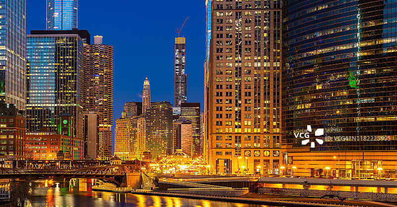 芝加哥市中心夜晚日落全景图片素材